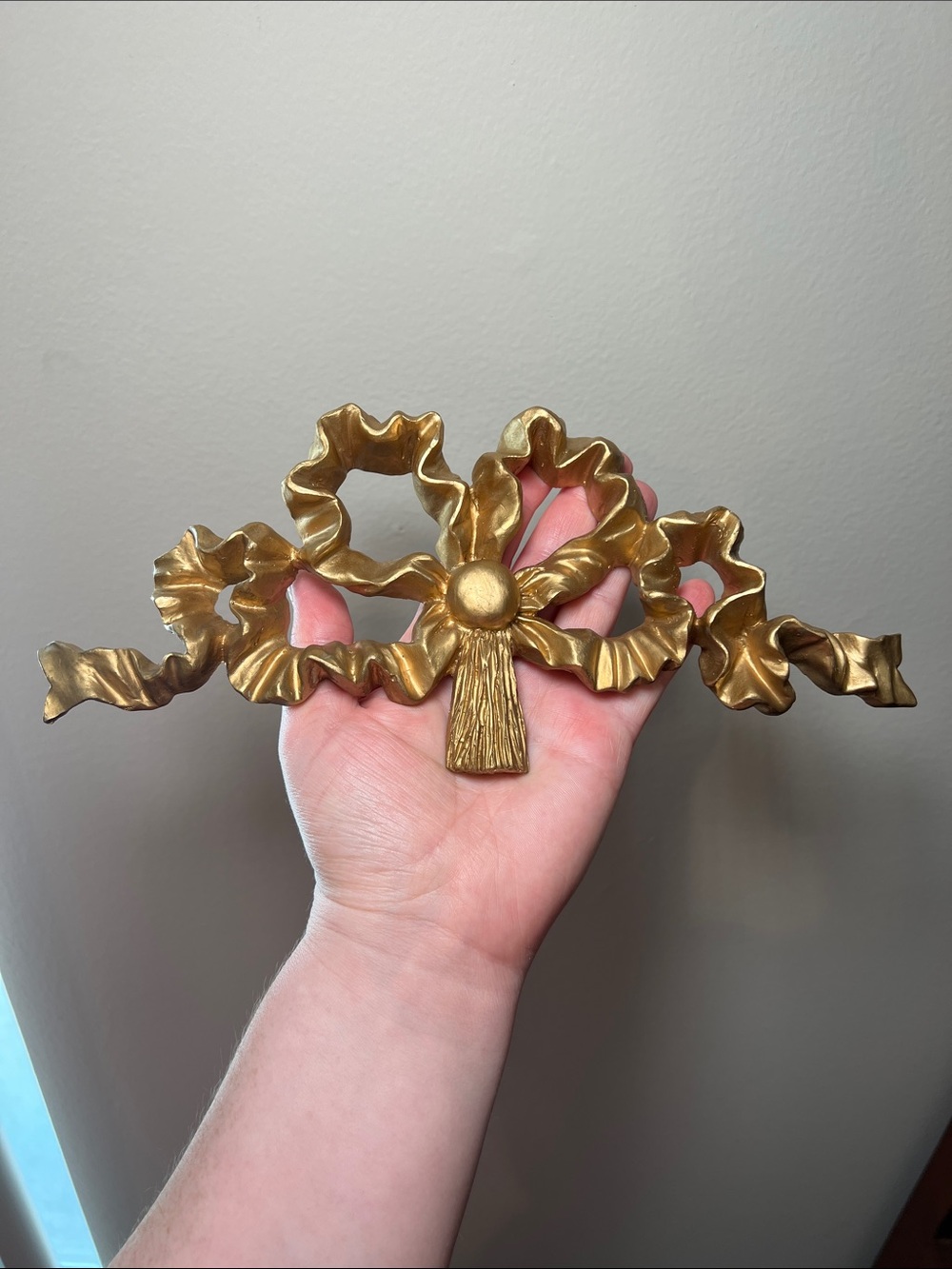 Vintage Style Hollywood Regency Gold Ornate French Bow Wall Decor Accent - Picture 4 of 9